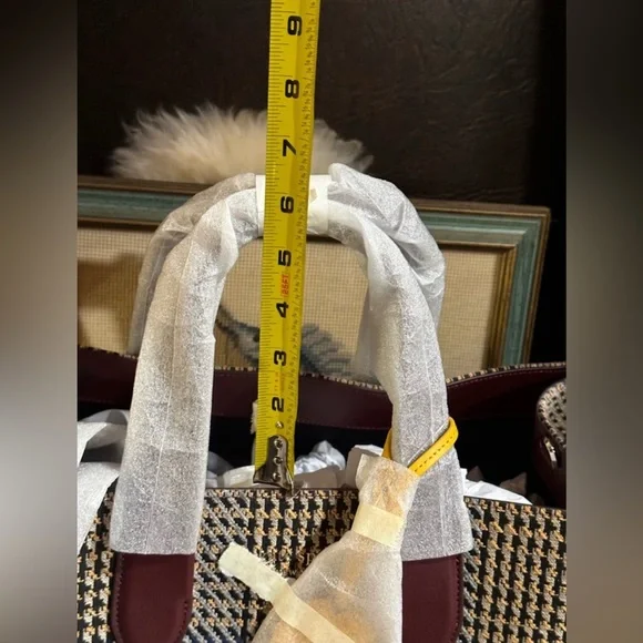 KATE SPADE NY TOTE BAG W/strap! NWT!!! And dustbag! THE FULL INCLUSION - Picture 11 of 13